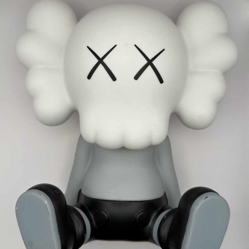 KAWS type Blue Tooth Speaker